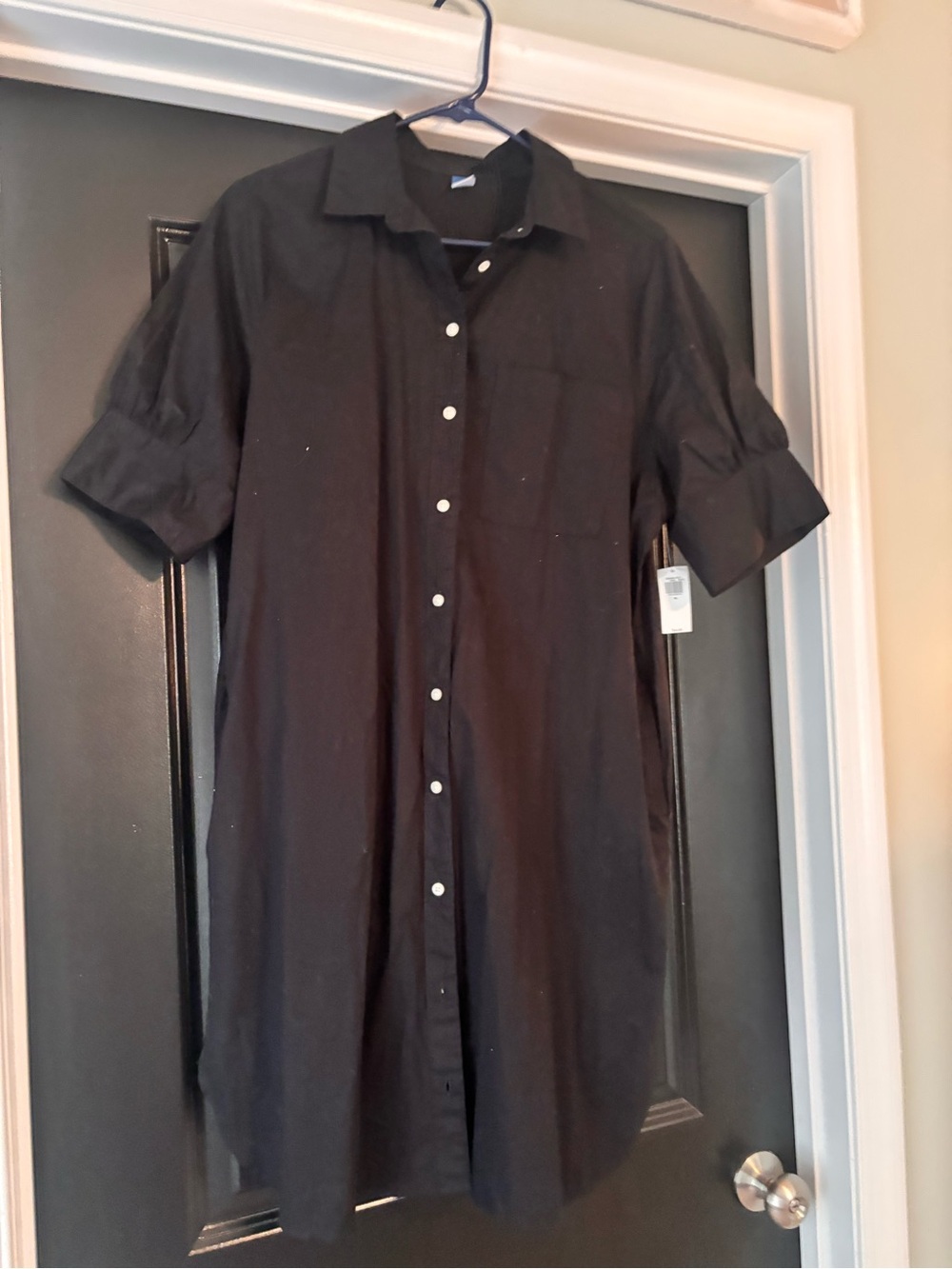 Old Navy Black Short-Sleeve Button-Down dress
